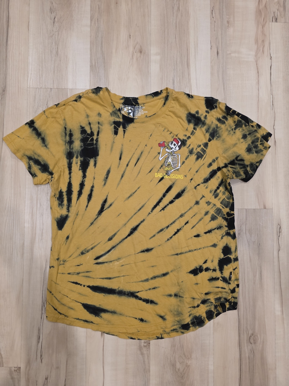 dk active Yellow and Black Tie-Dye Short Sleeve Tee with Skeleton Graphic